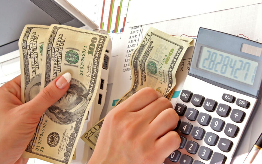 How to Manage Your Finances with Smart Tools